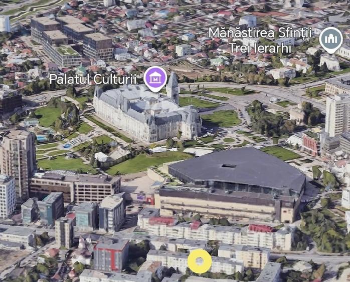 Apartament cu 3 camere decomandat în Central