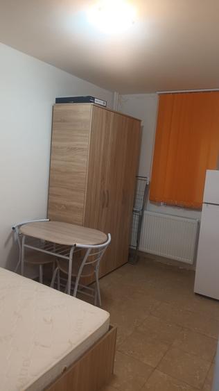 Garsonieră semidecomandată în Brâncoveanu
