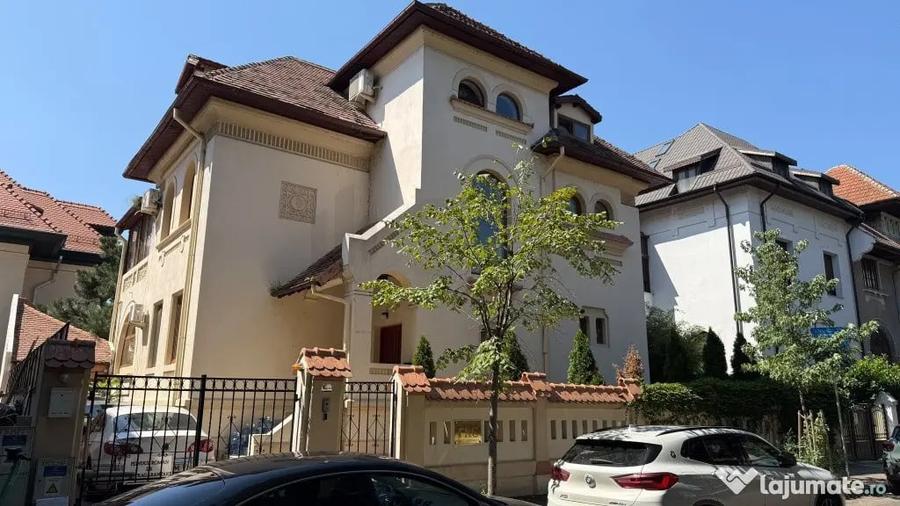 Casă cu 7 camere cu Teren 420 Mp în Dorobanți