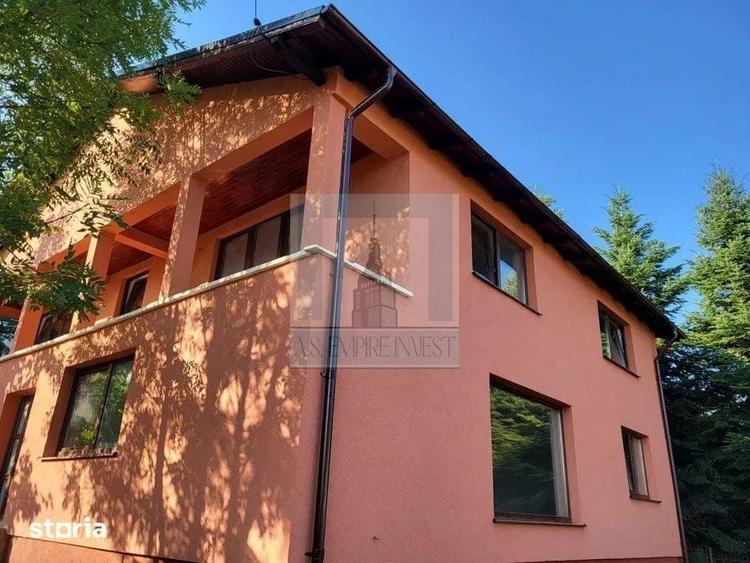 Casă cu 7 camere cu Teren 550 Mp în Bunloc