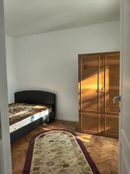Apartament 3 camere de inchiriat, Universitate - 1