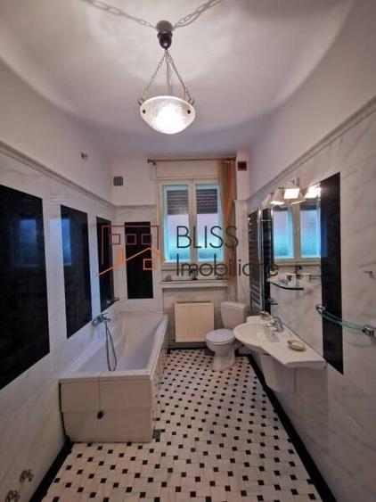 Apartament cu 6 camere semidecomandat în P-ța Dorobanți