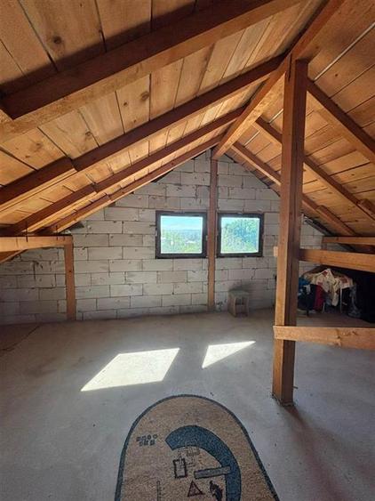 Casă cu 4 camere cu Teren 480 Mp în Valea Adâncă