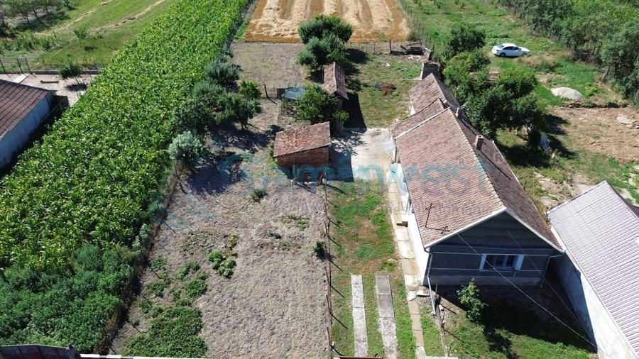 Casă individuală cu 3 camere cu Teren 4192 Mp în Bicaci