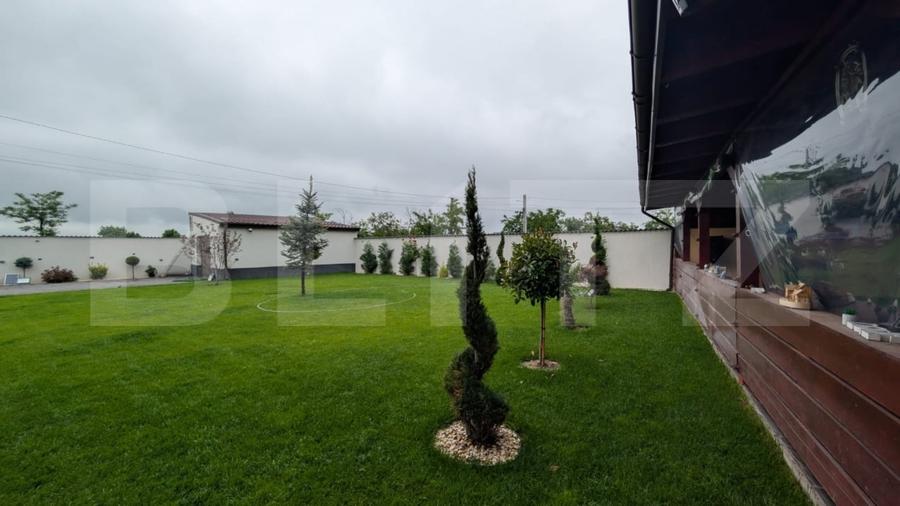 Casă individuală cu 5 camere cu Garaj în Sud