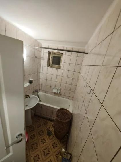 Apartament cu 2 camere decomandat, mobilat în Gruia