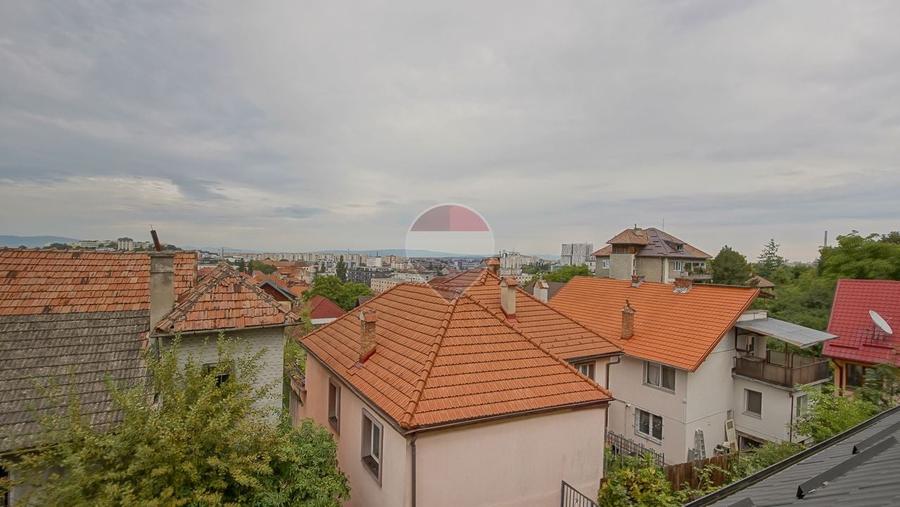 Apartament cu 2 camere decomandat, mobilat în Brașovul Vechi