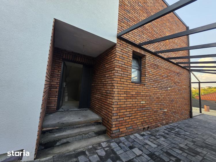 Casă cu 5 camere cu Teren 300 Mp în Apahida