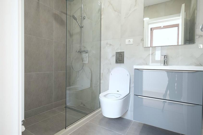 Apartament cu 3 camere decomandat, mobilat în Dămăroaia