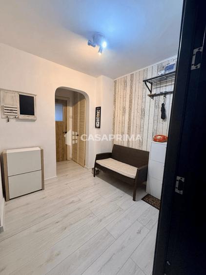 Apartament cu 2 camere decomandat în Nicolina