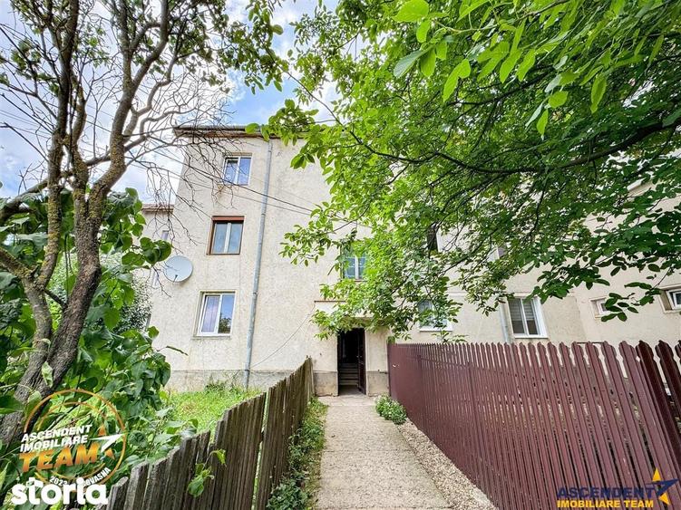 Apartament cu 2 camere decomandat în Simeria