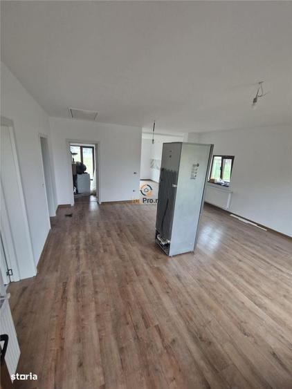 Casă cu 3 camere în Dragșina