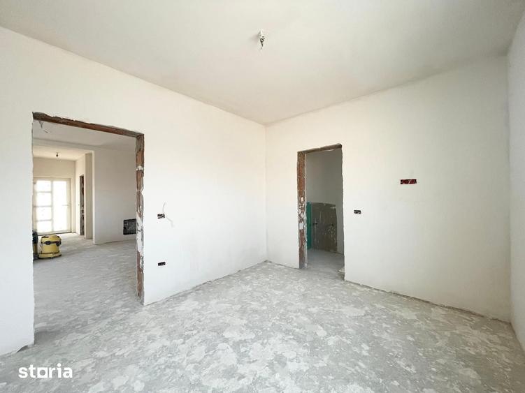 Casă cu 3 camere cu Teren 334 Mp în Berzovia