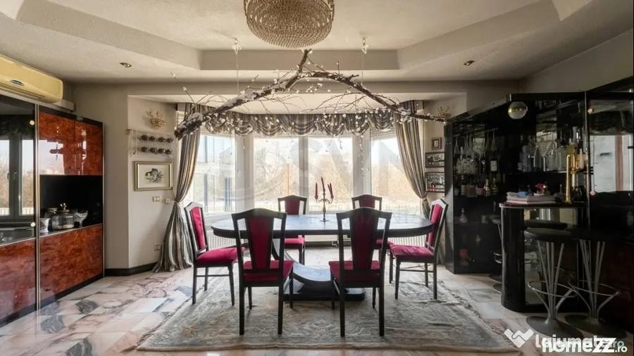 Casă cu 7 camere cu Teren 1900 Mp în Dămăroaia