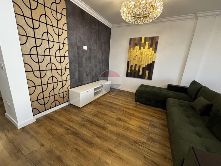 Apartament cu 2 camere decomandat în Central