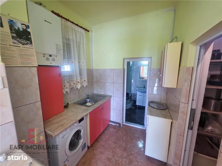 Casă cu 3 camere în Unirii