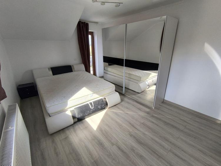 Duplex cu 4 camere cu Canalizare în Dumbrăvița