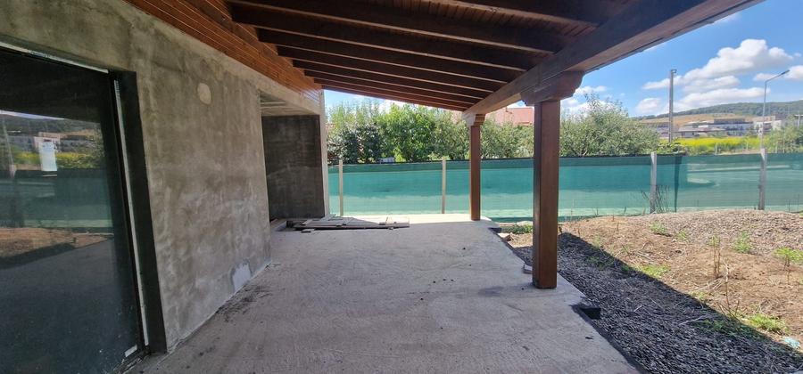 Casă cu 4 camere în Sântana de Mureș