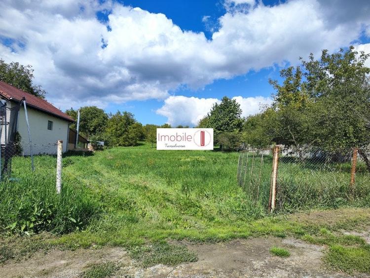Teren Construcții intravilan de 4400 mp, în Dâmbul Rotund