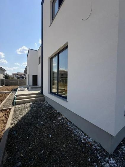 Duplex, despartit prin camera tehnica, 4 camere, 111mp utili in Giroc - 1