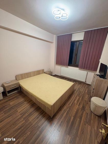Apartament cu 3 camere decomandat în Hala Centrală