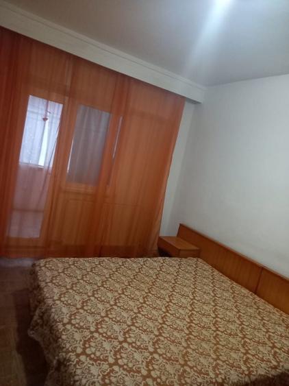 Apartament cu 3 camere decomandat în Ștefan cel Mare