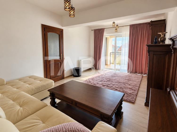 Apartament cu 2 camere decomandat, mobilat în Piața Cluj