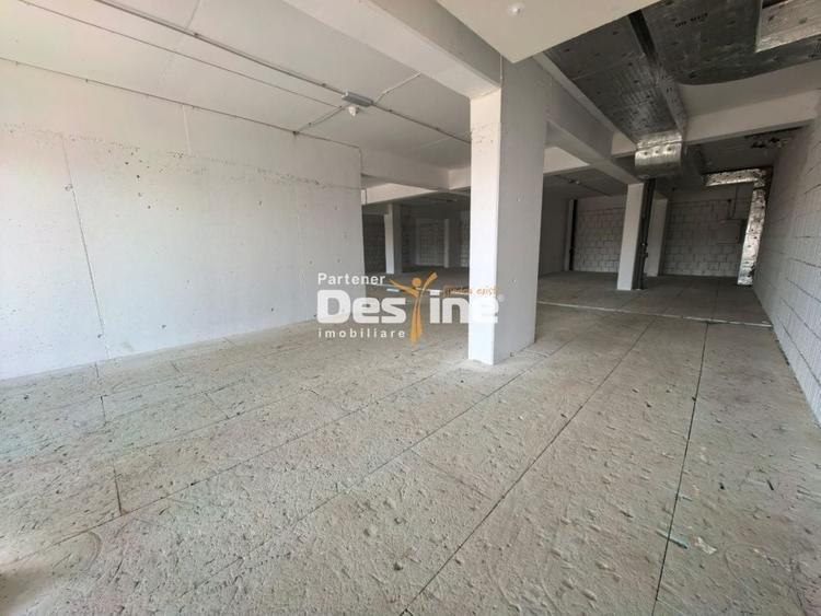 Spațiu comercial, de 217 mp, în Baza 3