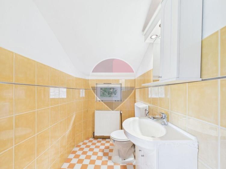 Apartament cu 4 camere semidecomandat în Domenii