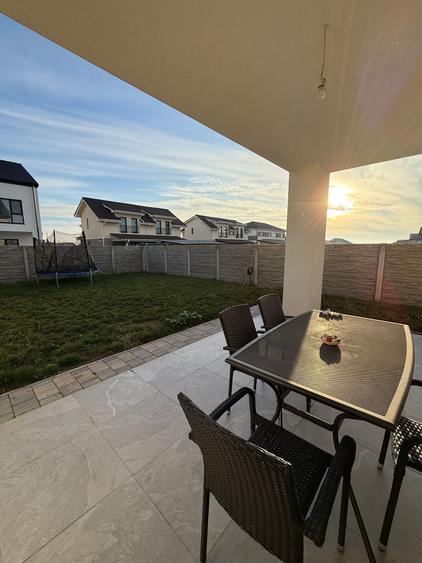 Duplex cu 4 camere cu Teren 300 Mp în Girocului