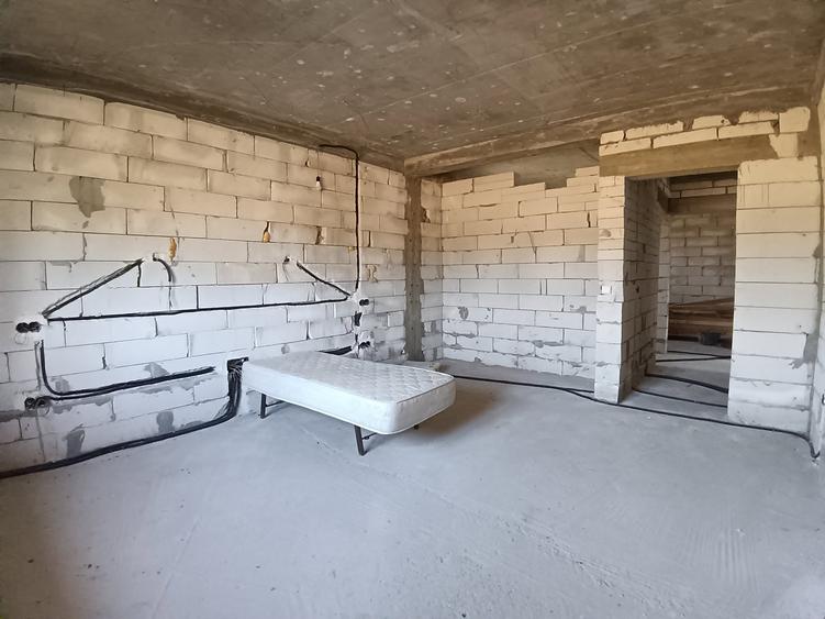 Casă individuală cu 4 camere cu Teren 1300 Mp în Bogdănești (Fălciu)