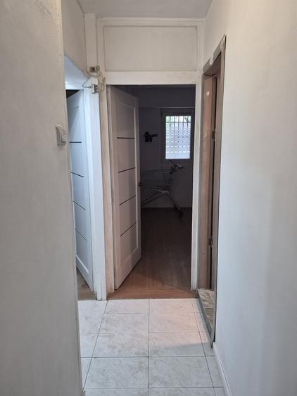 Apartament cu 3 camere decomandat în Mihai Bravu