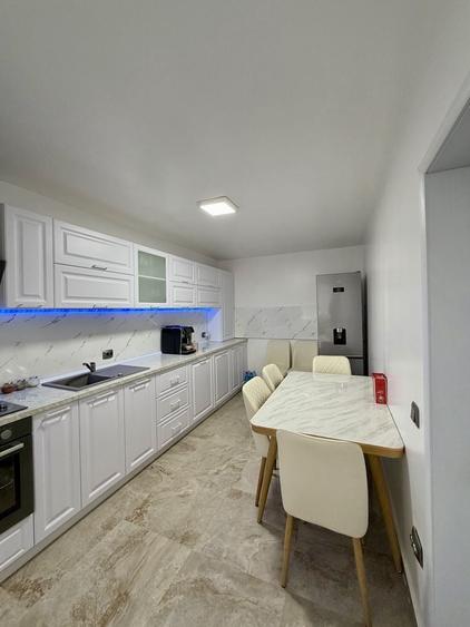 Casă cu 3 camere în Moara Vlăsiei