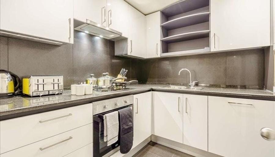 Apartament cu 2 camere decomandat în 1 Decembrie 1918