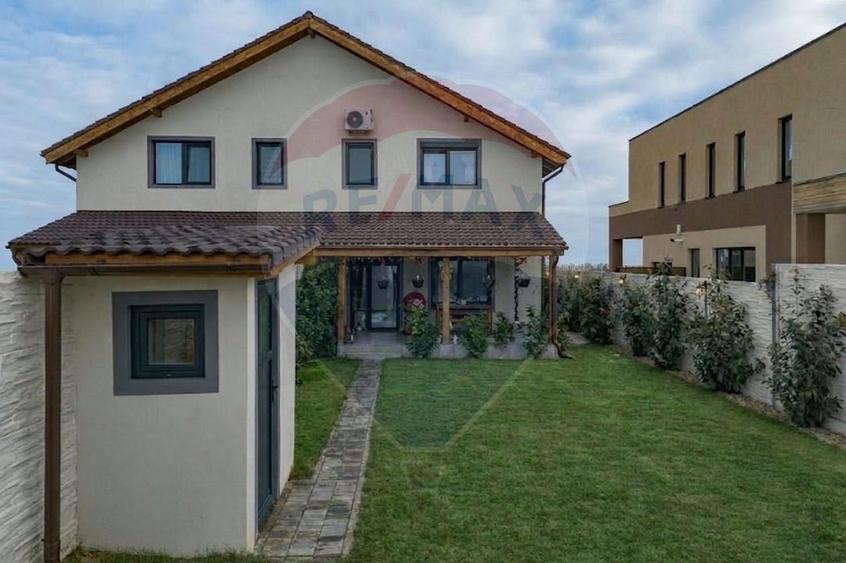 Duplex cu 4 camere cu Teren 256 Mp în Dumbrăvița