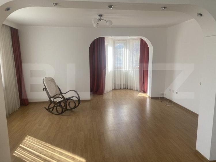 Casă de vânzare, cu 6 camere, 300 mp, spațioasă, în Câmpulung Moldovenesc - 7