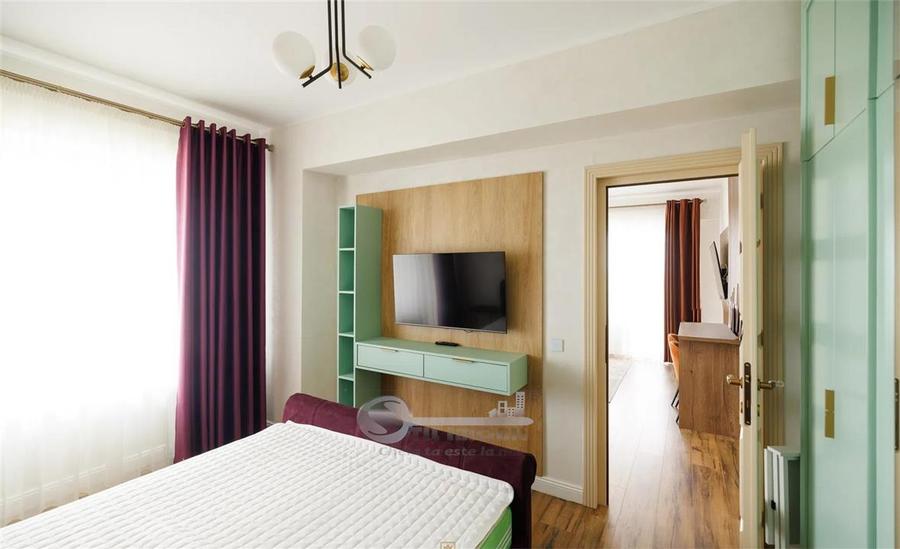 Apartament cu 3 camere semidecomandat în Copou