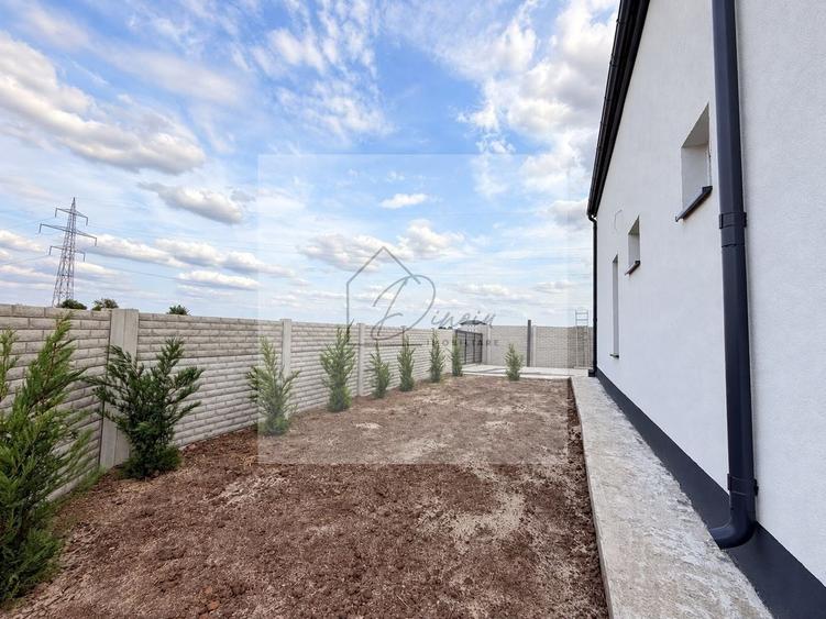 Casă individuală cu 4 camere cu Teren 280 Mp în Berceni