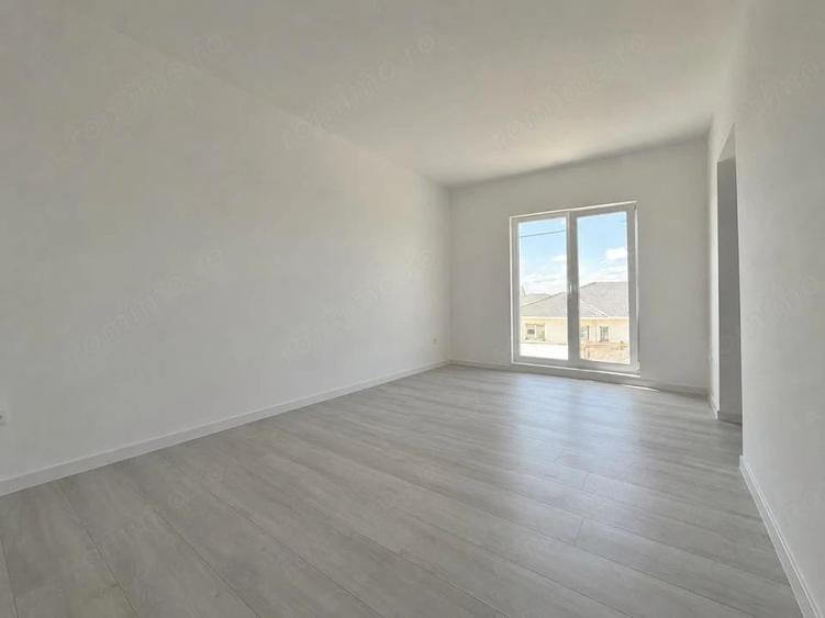 Casă cu 4 camere cu Teren 335 Mp în Șag
