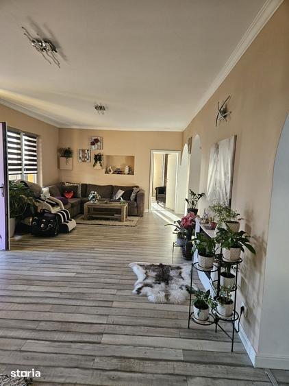 Casă cu 3 camere cu Teren 200 Mp în Gării