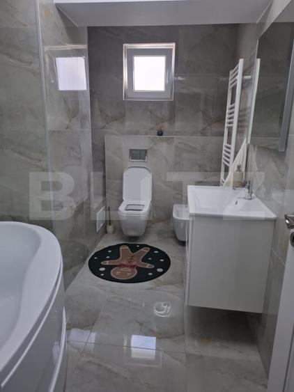 Apartament cu 4 camere decomandat, mobilat în Burdujeni