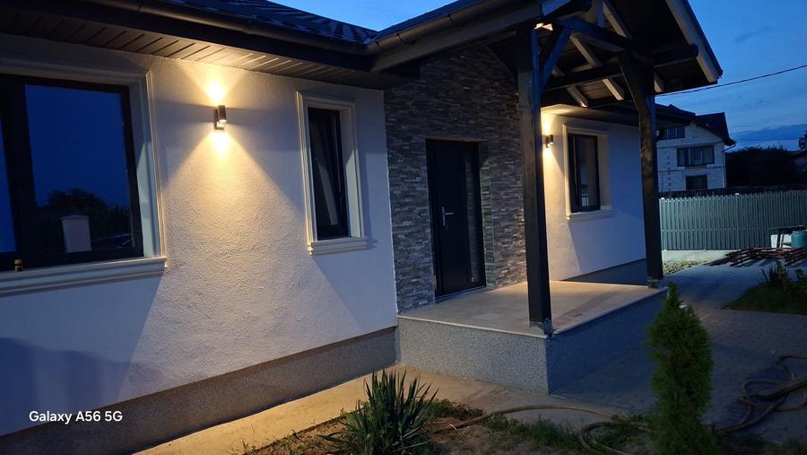 Casă cu 4 camere în Mihai Viteazu