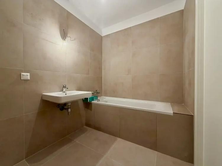 Apartament cu 3 camere decomandat în Theodor Pallady