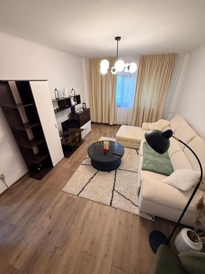 Apartament cu 2 camere decomandat, mobilat în Aradului