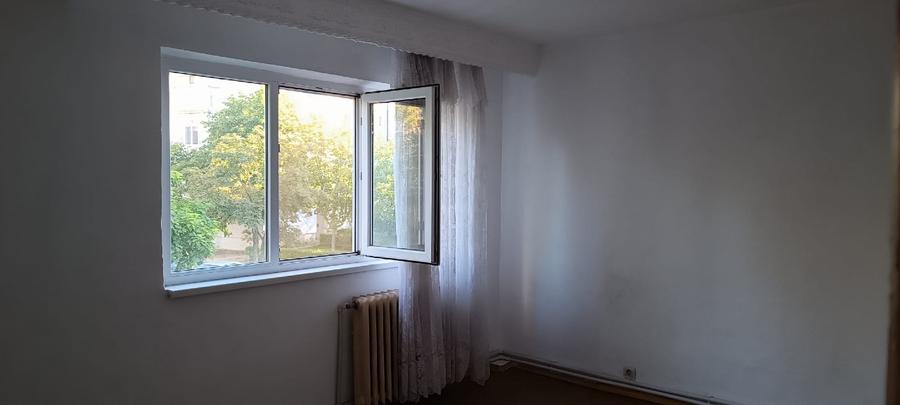 Apartament cu 3 camere decomandat în Nord