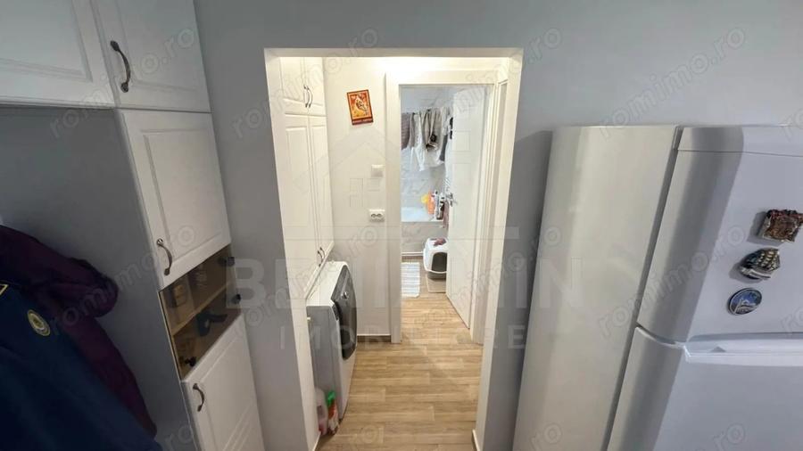 Apartament cu 2 camere decomandat în Craiovița Nouă