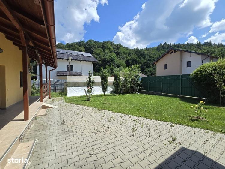Casa individuala | 5 dormitoare | 230 mp | 700 mp teren | Tauti Manast - 11