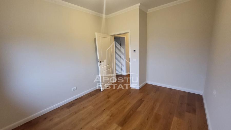 Duplex cu 4 camere cu Canalizare în Mehala