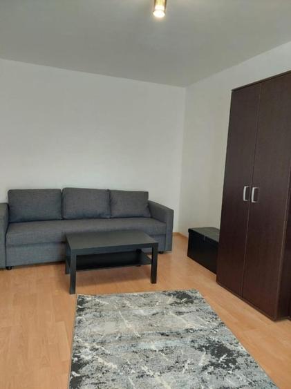 Apartament cu 2 camere decomandat în Crângași