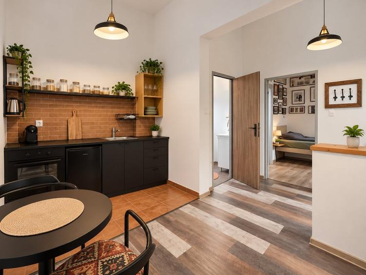 Apartament cu 2 camere semidecomandat, mobilat în Central